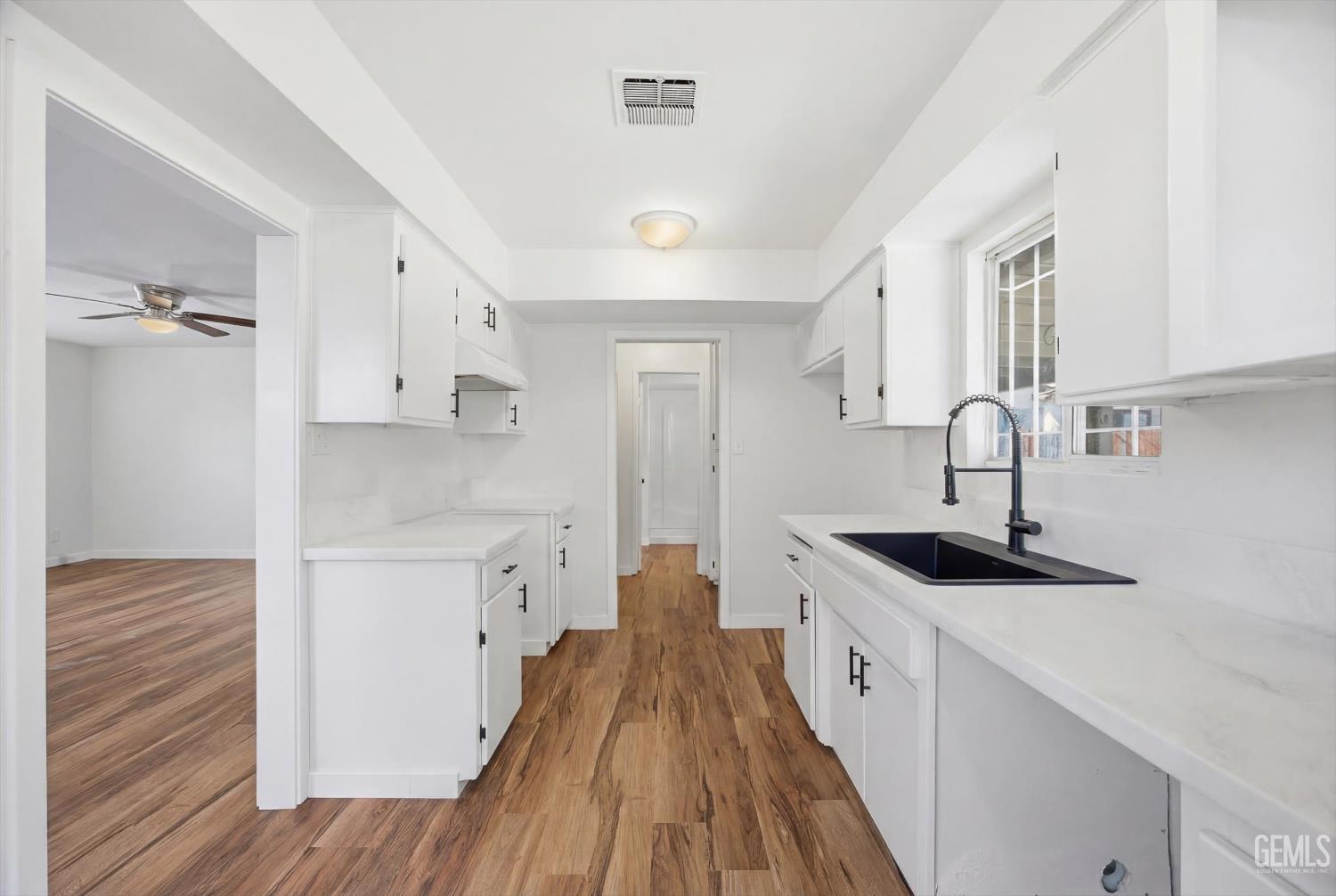 314 Monterey Street — photo 9