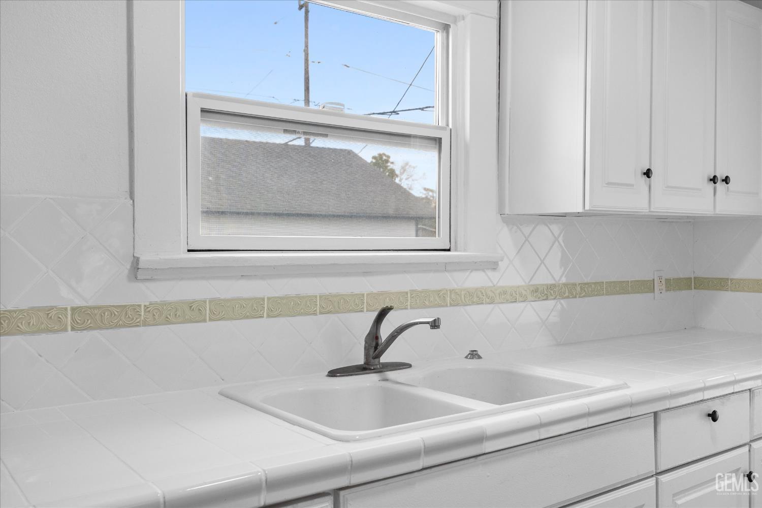 600 Olive Street — photo 4