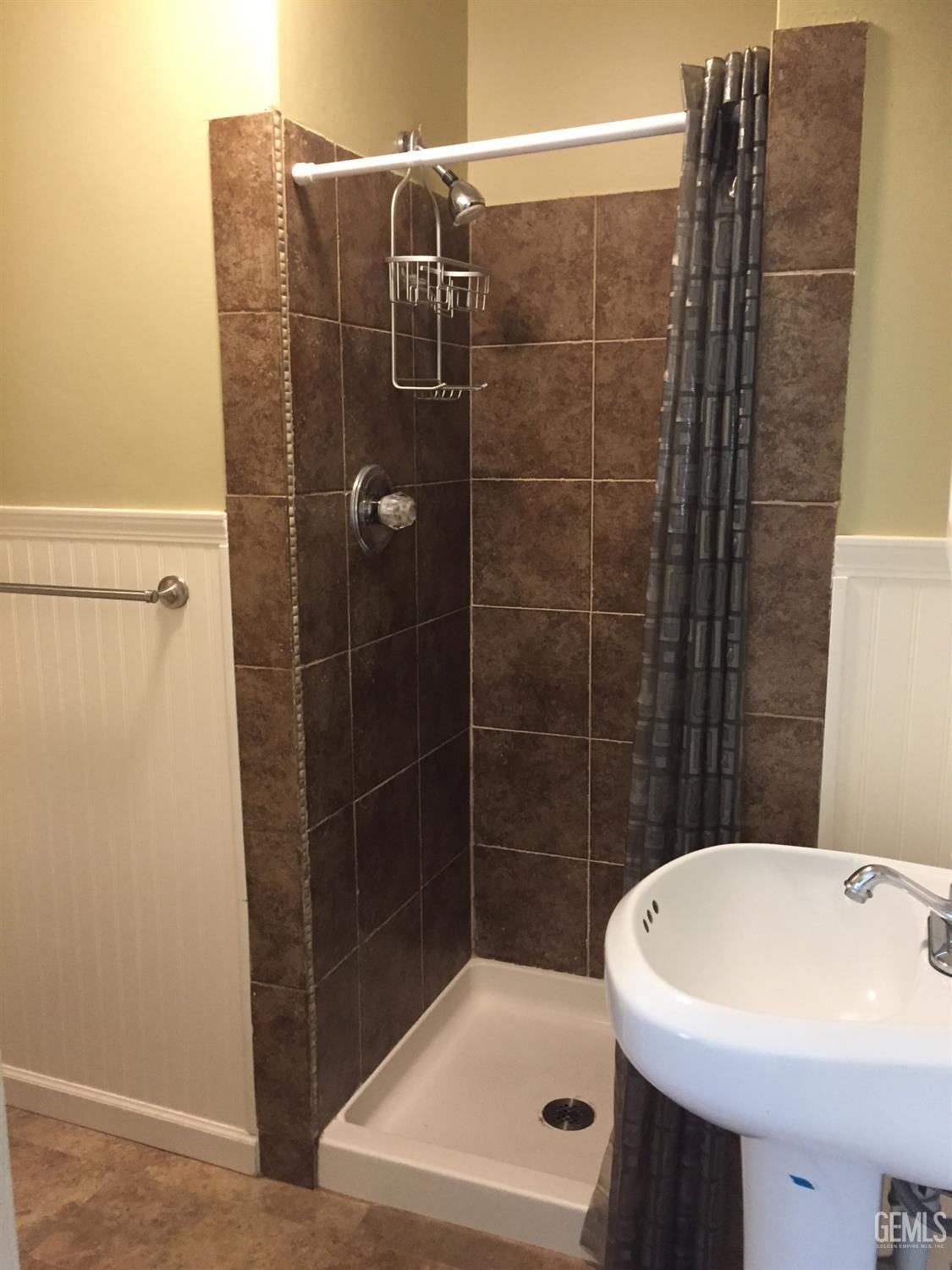 2915 Pine Street — photo 13