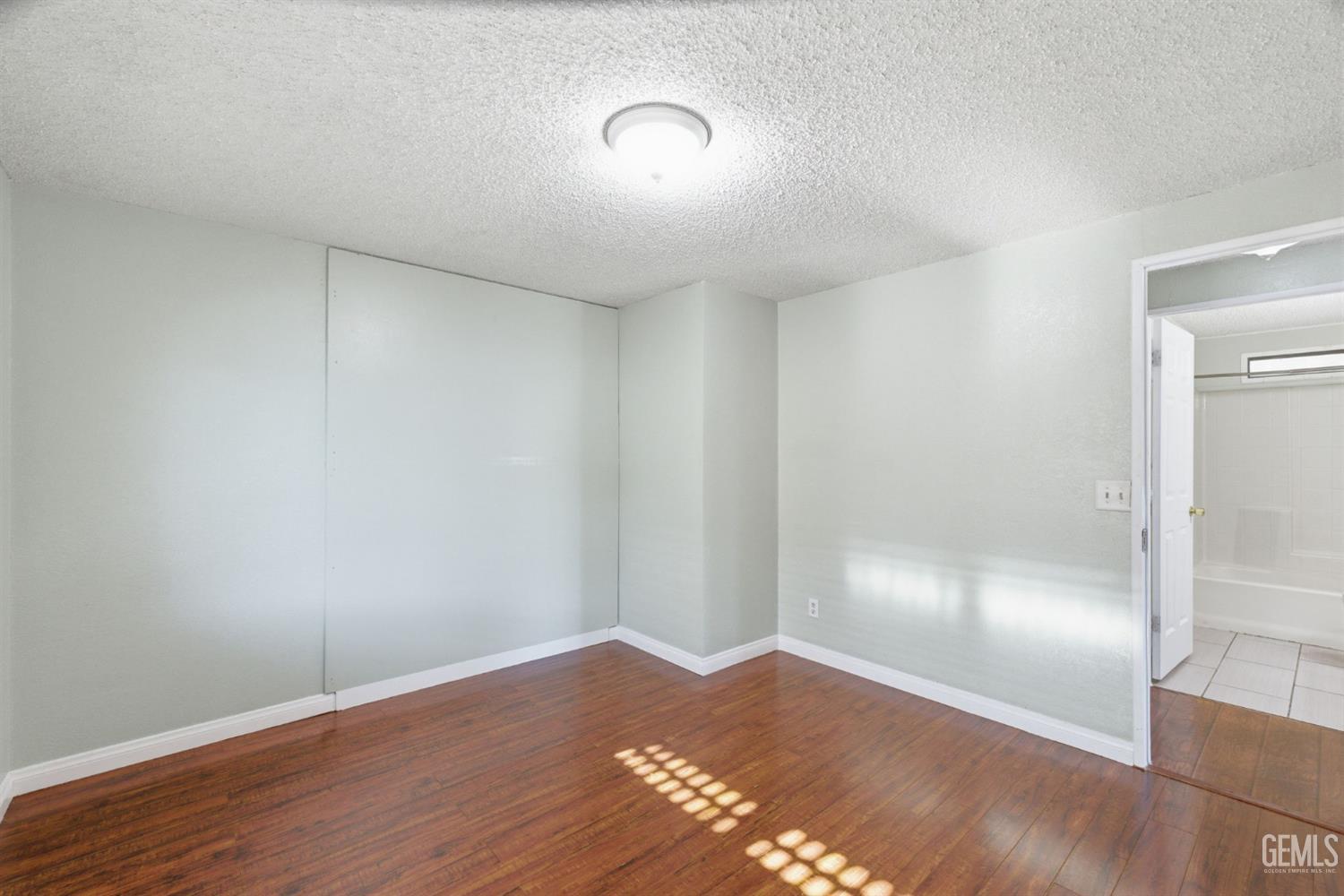 1301 Taft Hwy — photo 42