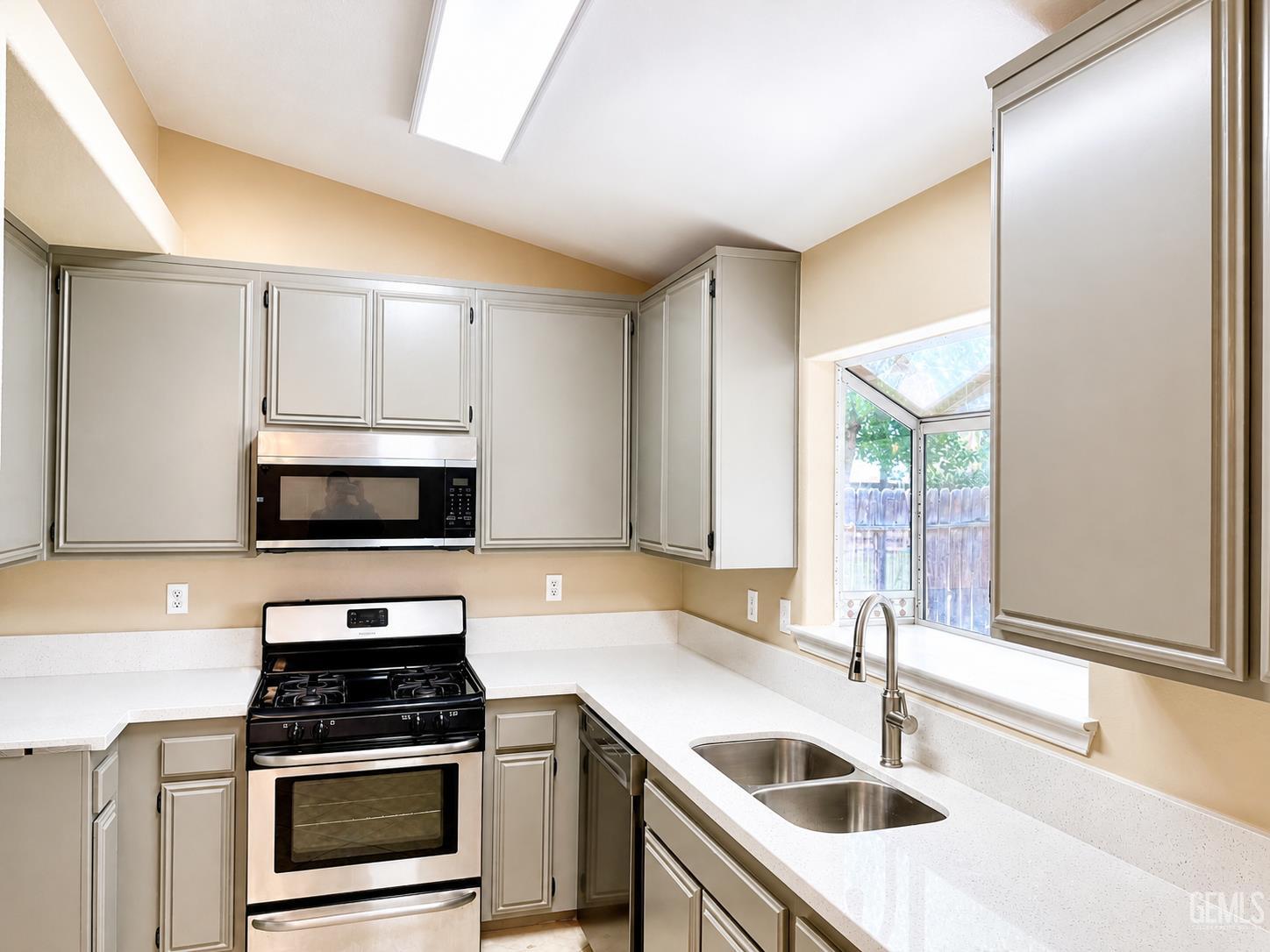 3125 Silver Spur Way — photo 5