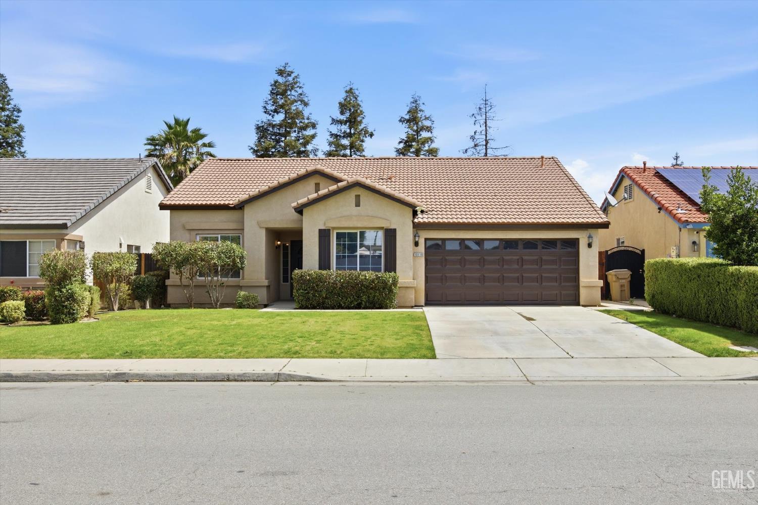 10110 Pyramid Peak Drive — photo 3