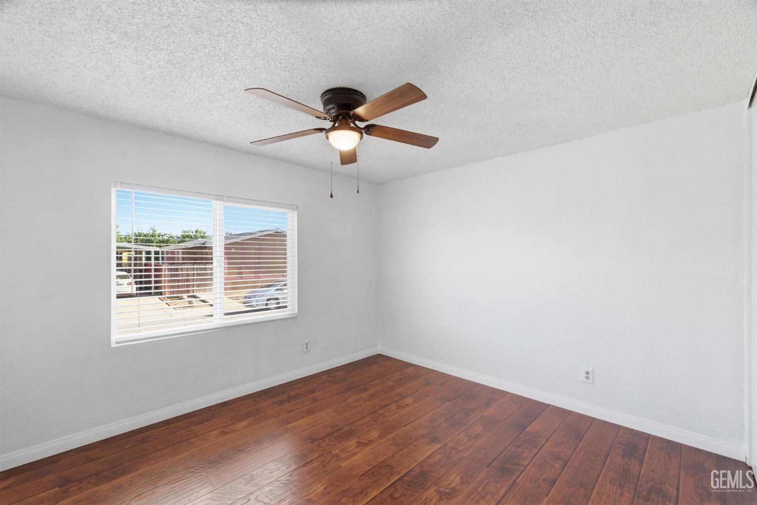 1301 Taft Hwy — photo 38