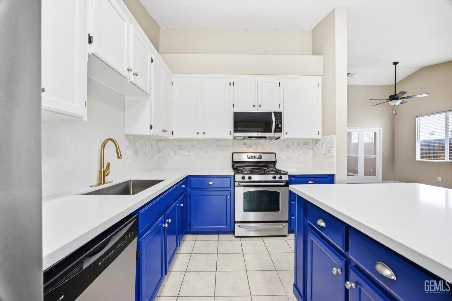 10110 Pyramid Peak Drive — photo 15