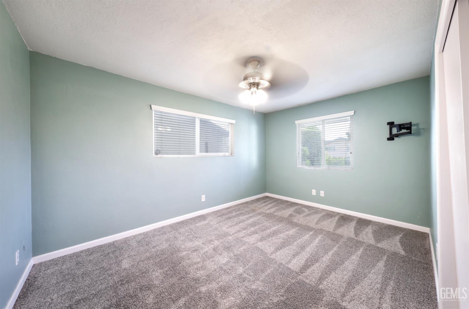 3207 Candlewood Drive — photo 9