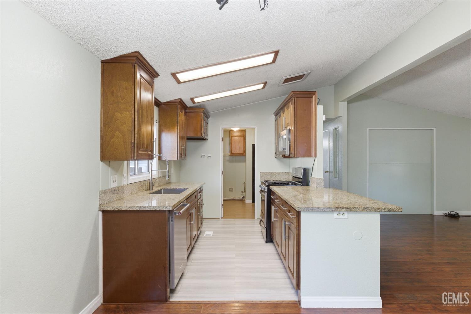 1301 Taft Hwy — photo 19