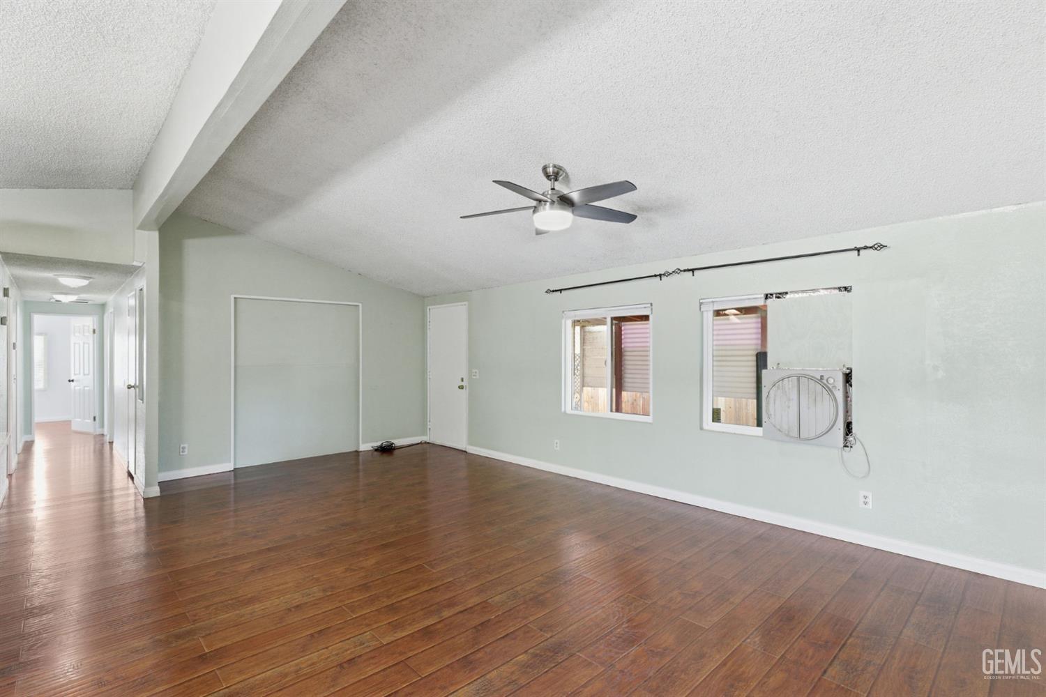 1301 Taft Hwy — photo 10
