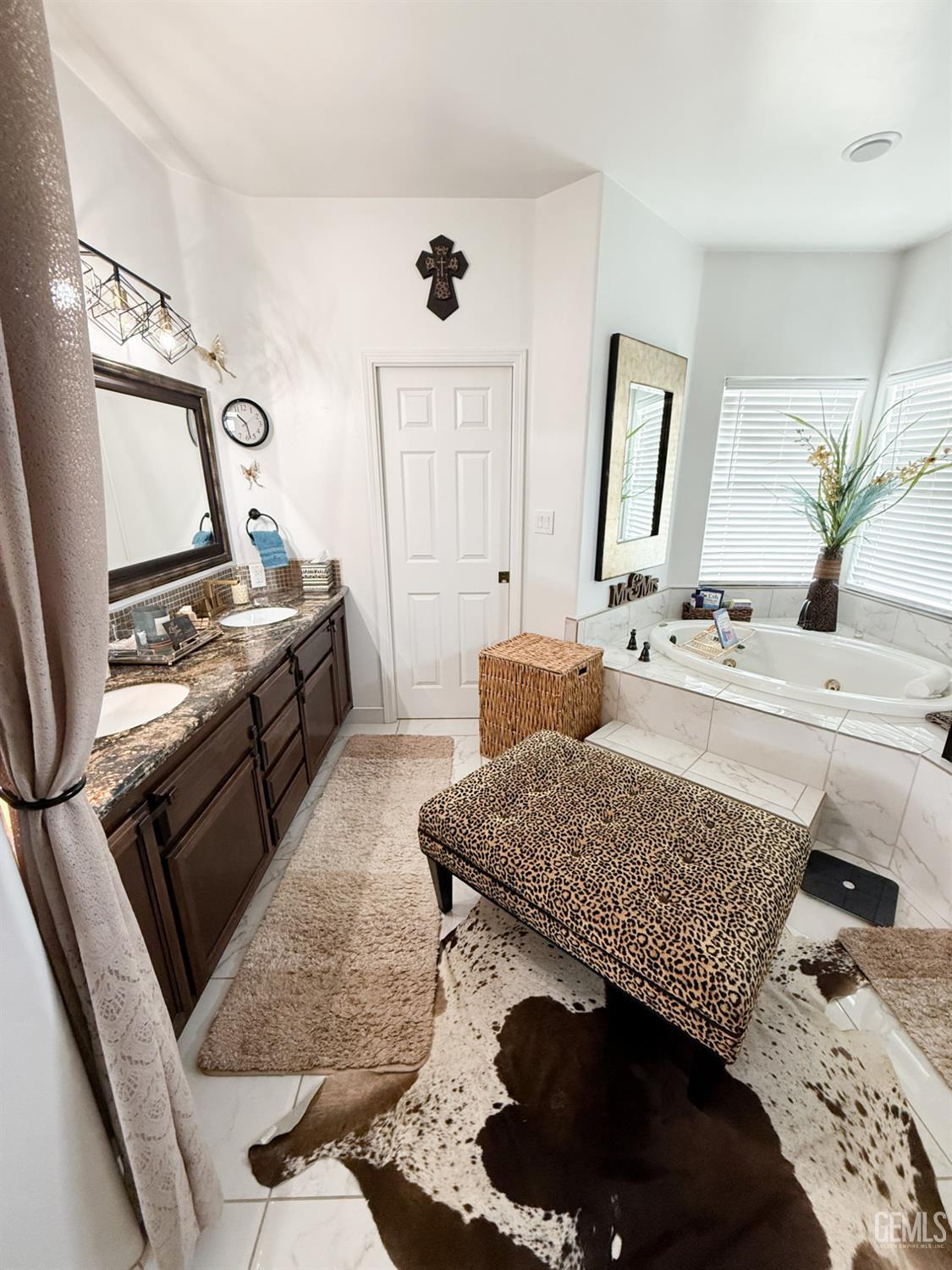 15608 Sammie Avenue — photo 7