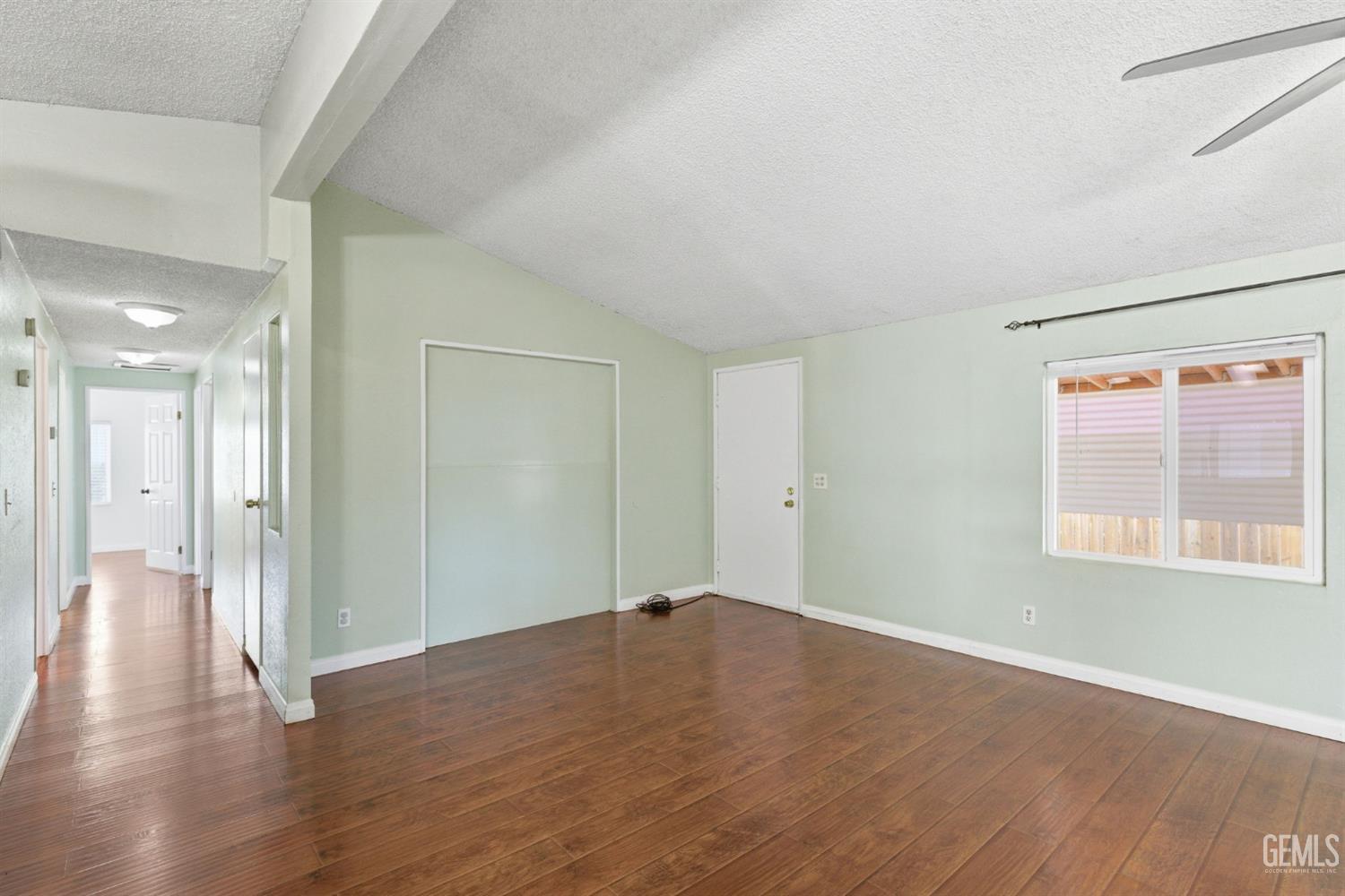 1301 Taft Hwy — photo 12