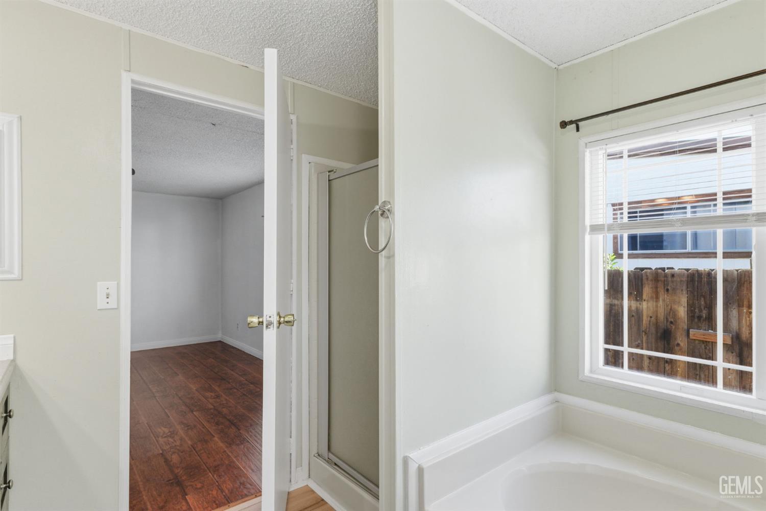 1301 Taft Hwy — photo 33