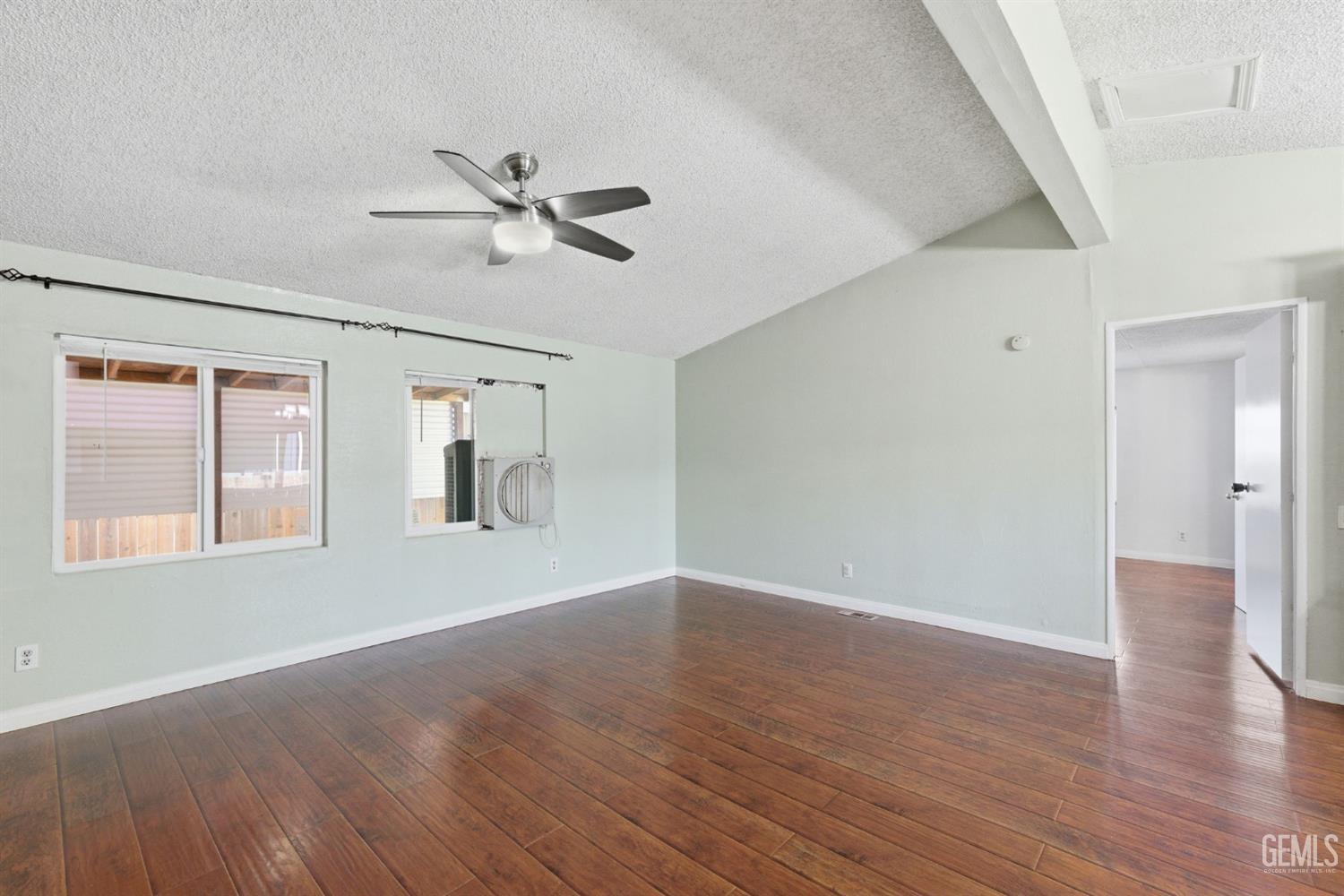 1301 Taft Hwy — photo 13