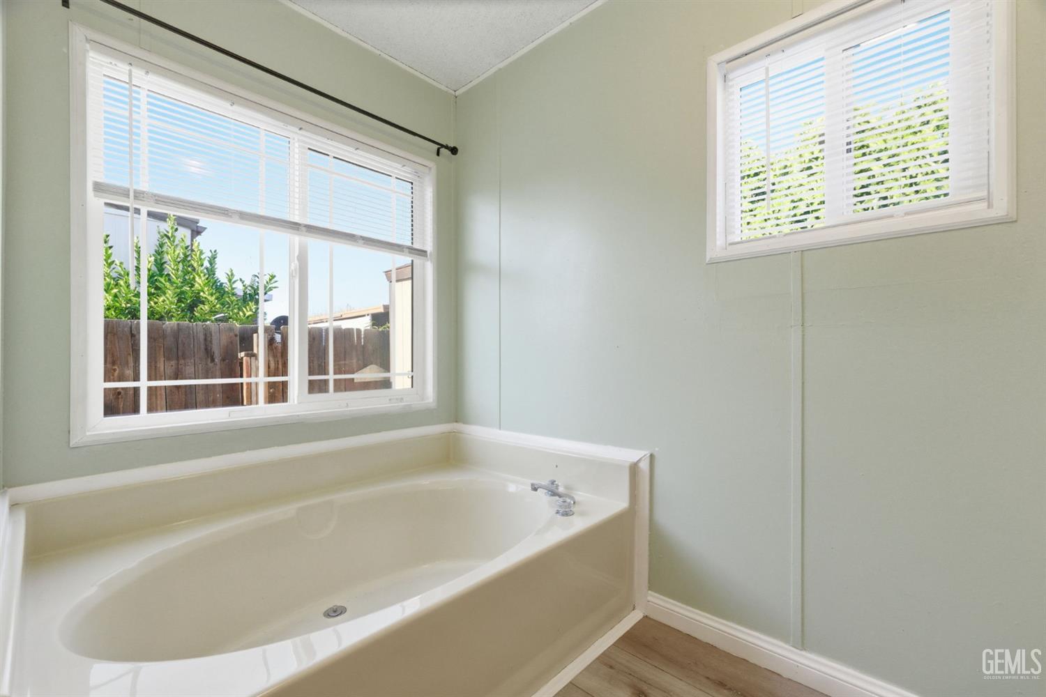1301 Taft Hwy — photo 32