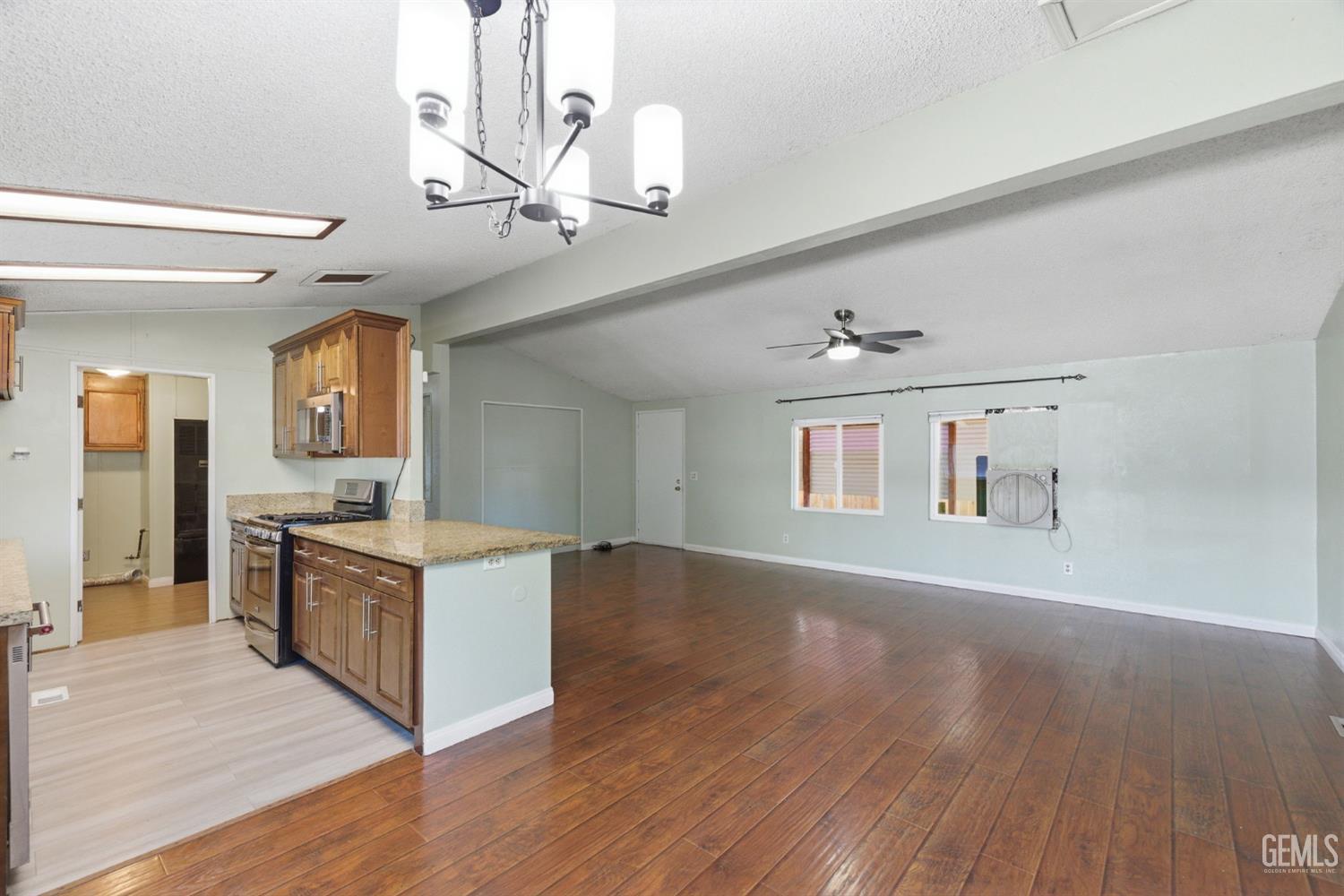 1301 Taft Hwy — photo 8