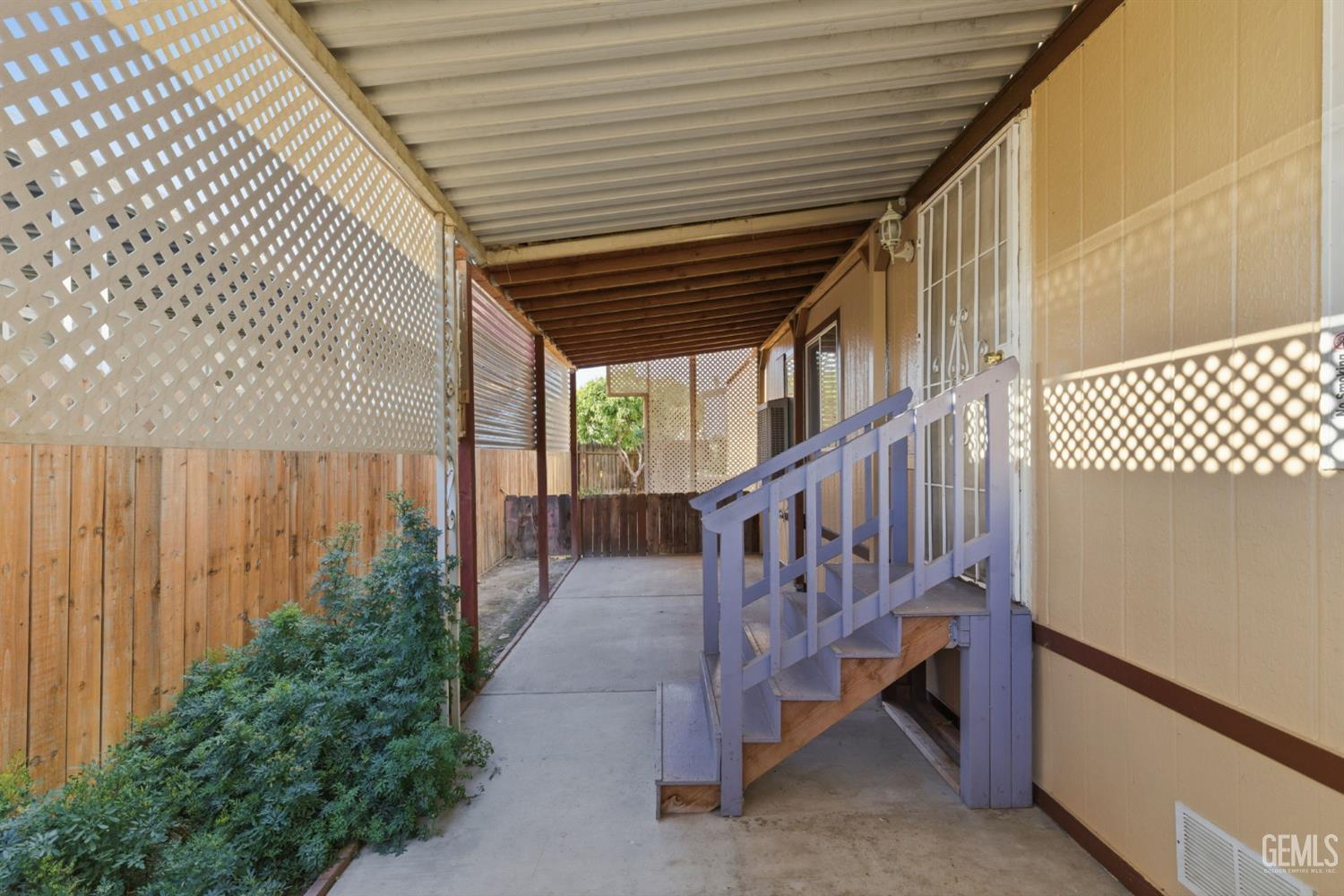 1301 Taft Hwy — photo 47