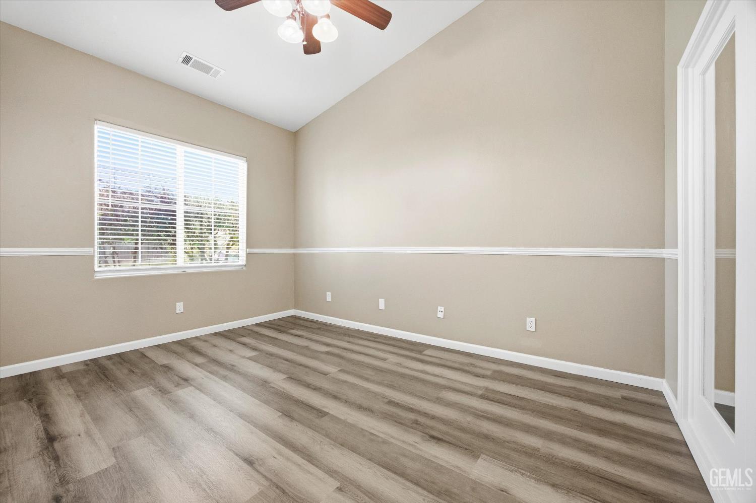 10110 Pyramid Peak Drive — photo 17