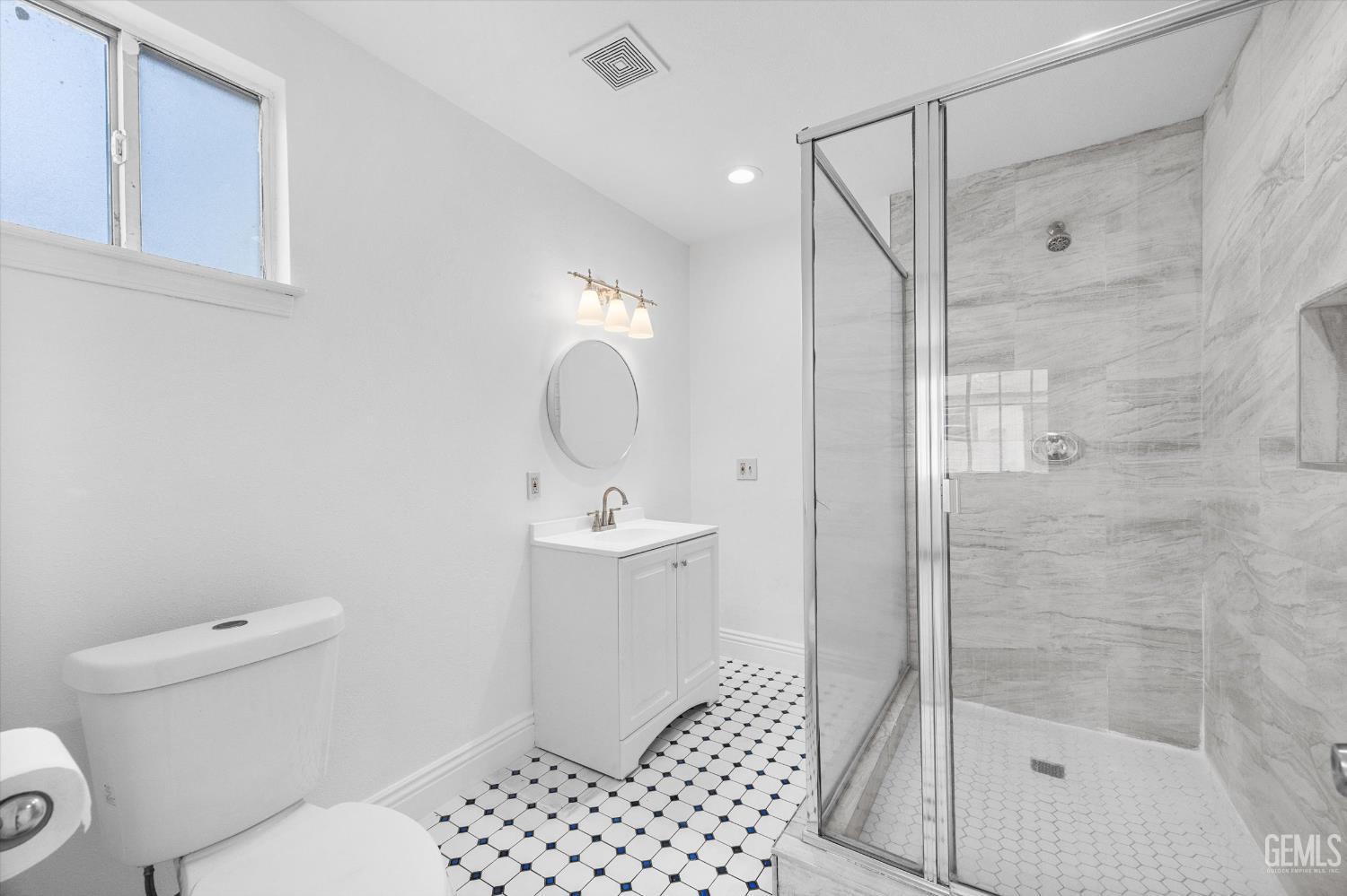 600 Olive Street — photo 14