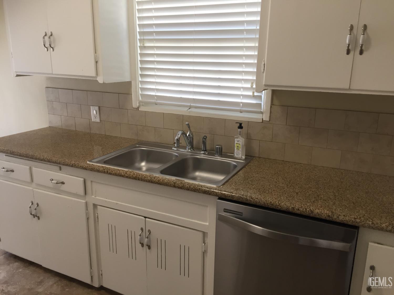 2915 Pine Street — photo 7