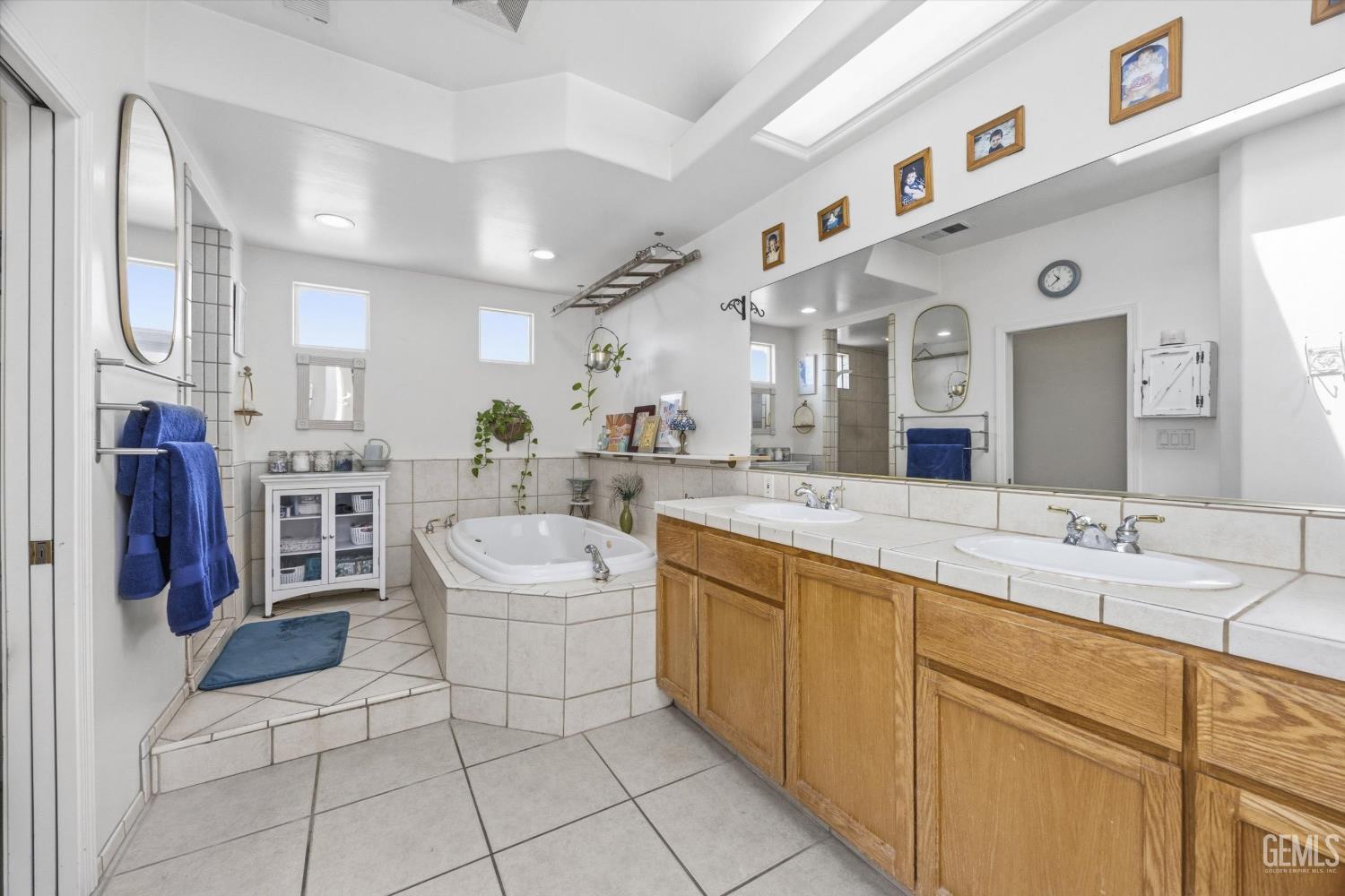 13127 Robertson Street — photo 38