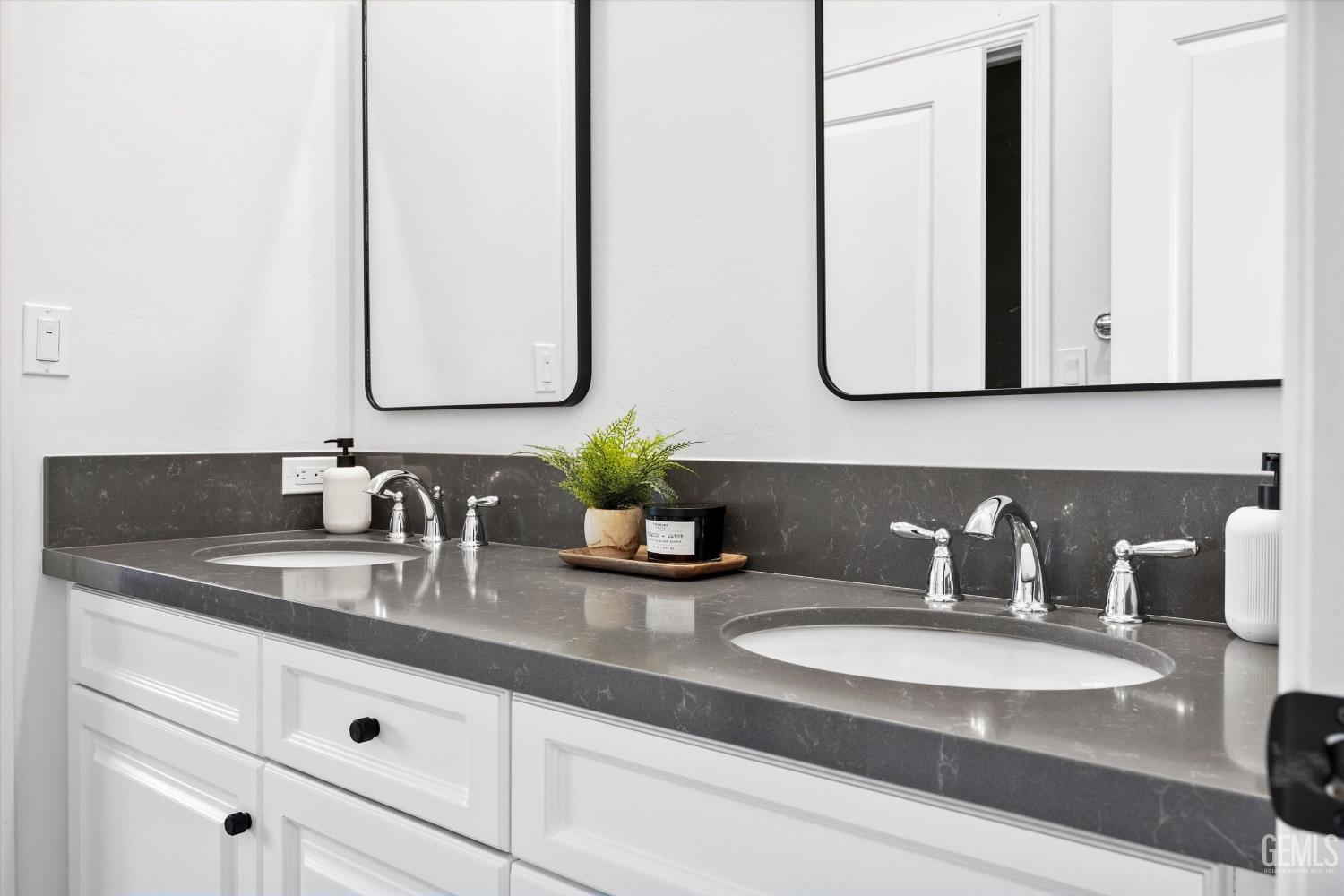 3326 Madrone Lane — photo 36
