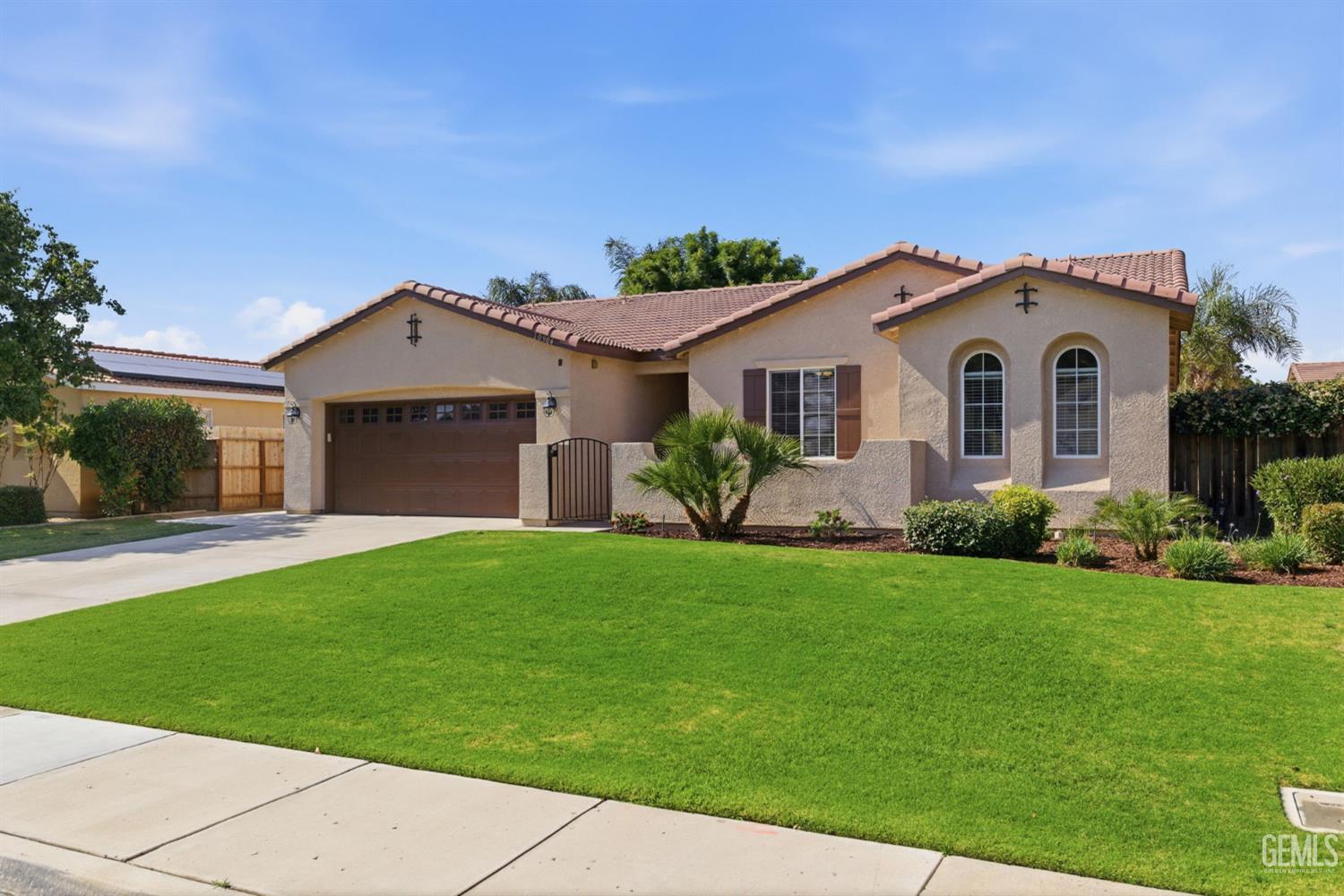 10904 Lewelling Street — photo 3