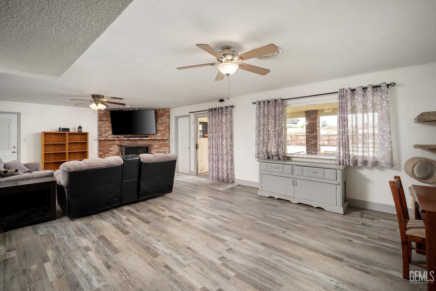 7916 Olive Drive — photo 5