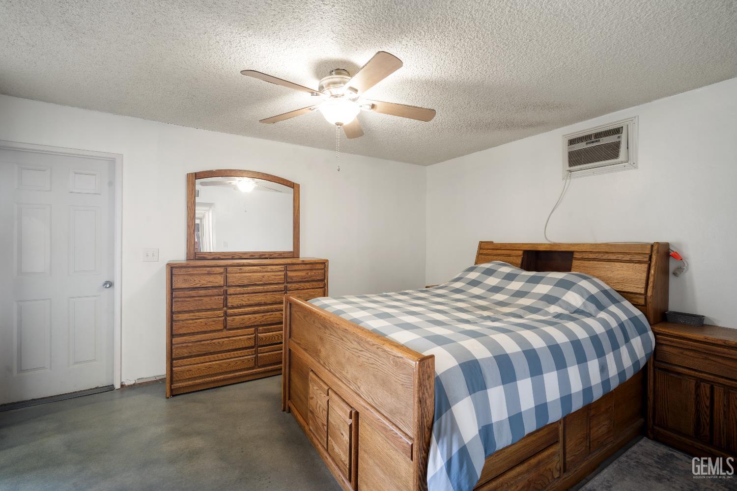 7916 Olive Drive — photo 12