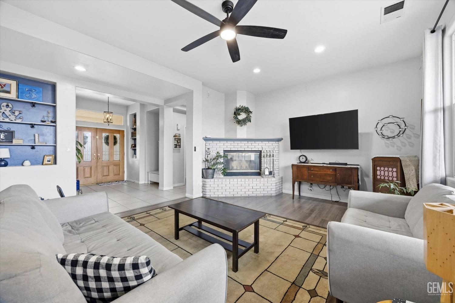 13127 Robertson Street — photo 23