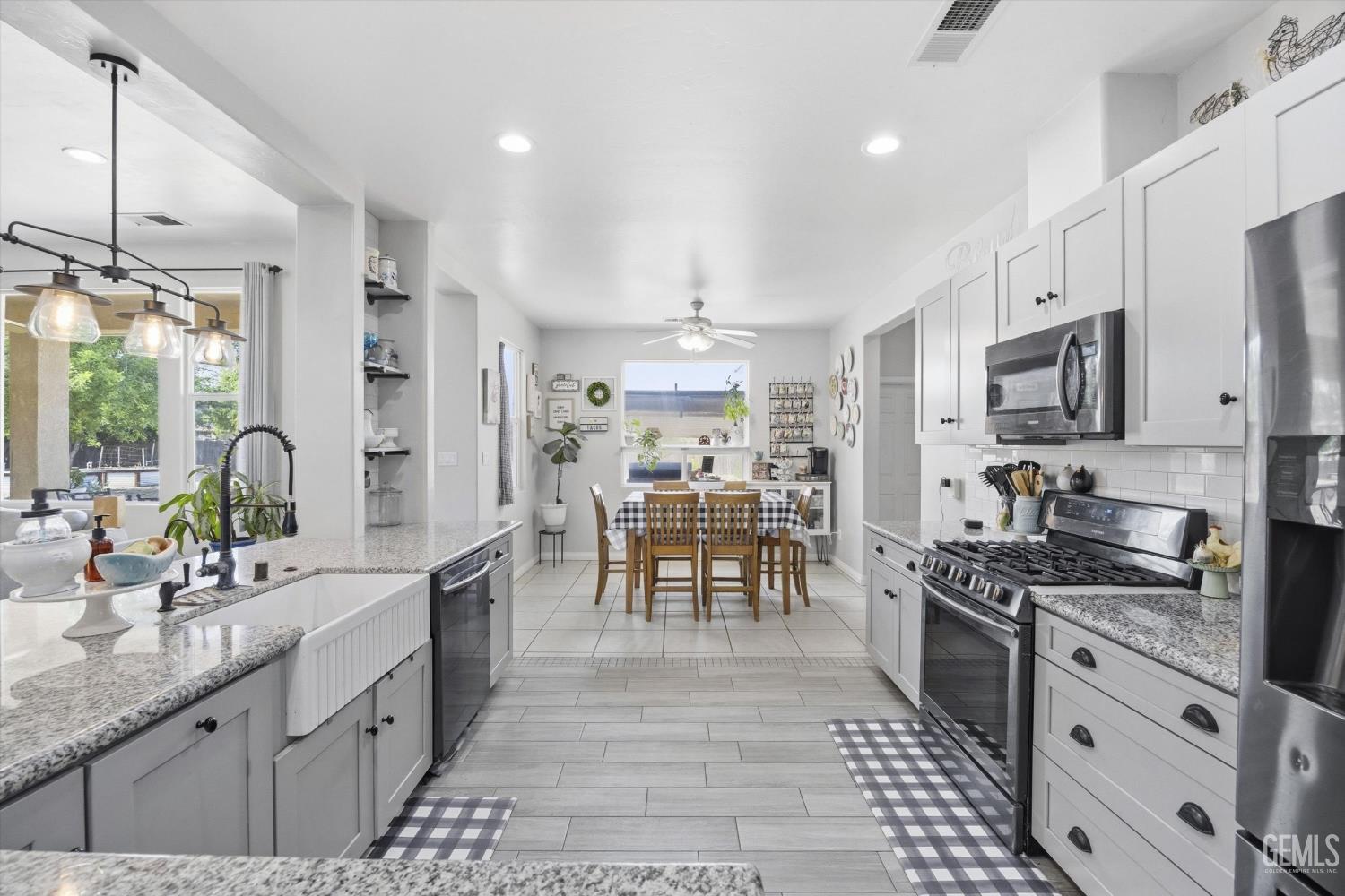 13127 Robertson Street — photo 29