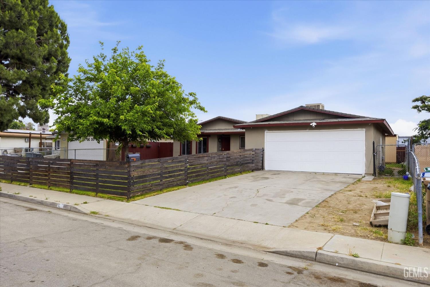 1205 McKinley Avenue — photo 2