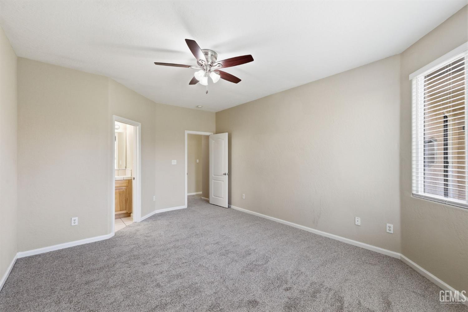 10904 Lewelling Street — photo 14