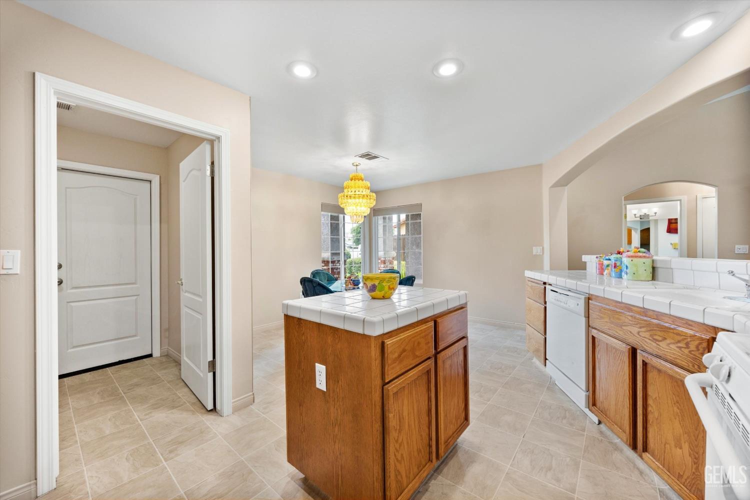 232 Camwood Avenue — photo 32