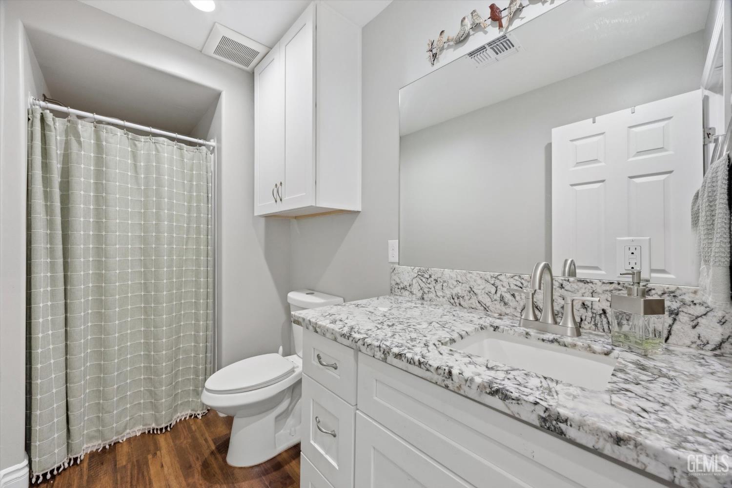 11618 Jimrik Avenue — photo 33