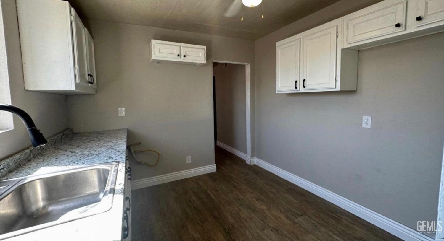 2606 N Baker Street — photo 8