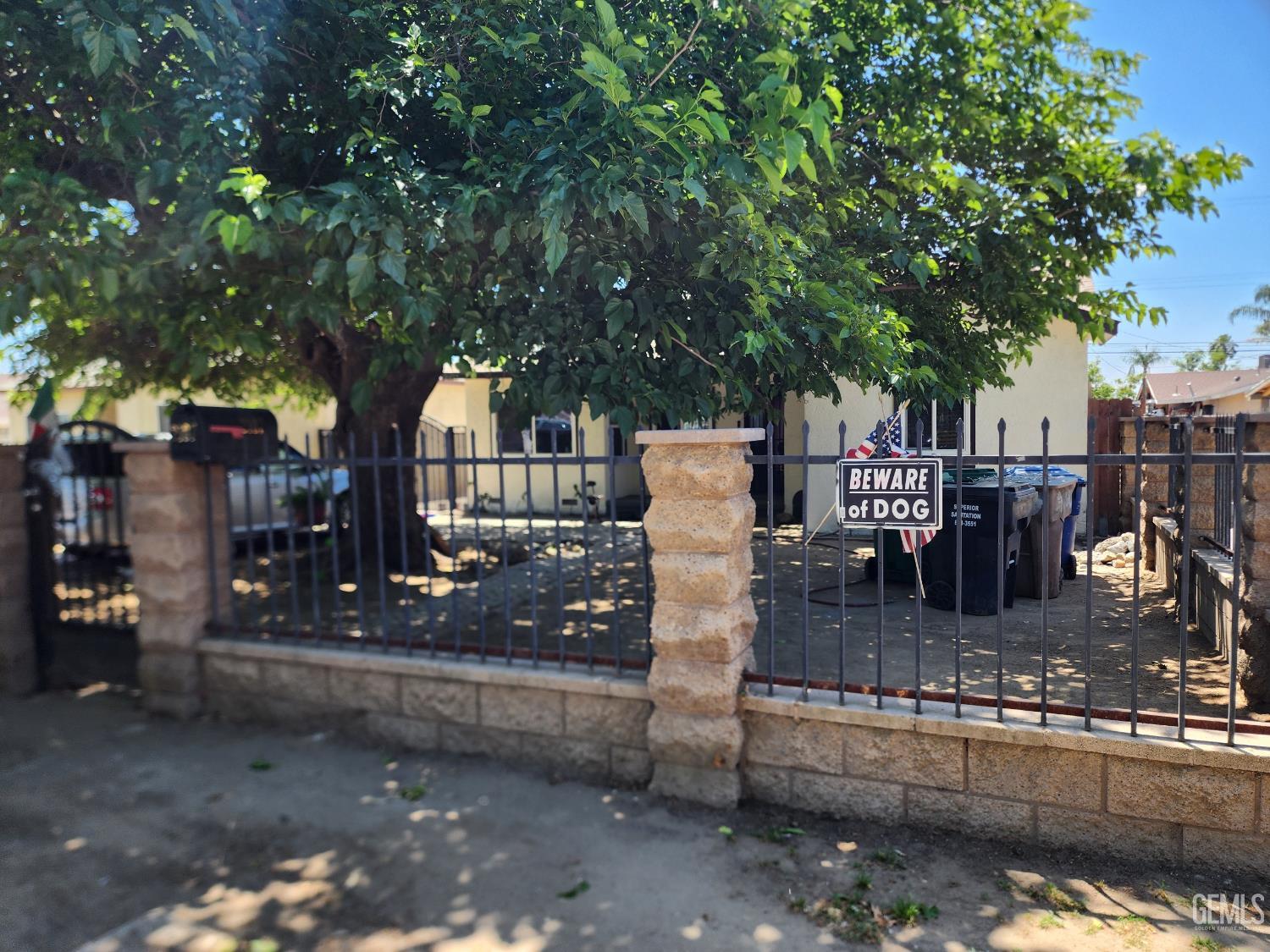 2107 Oregon Street — photo 2