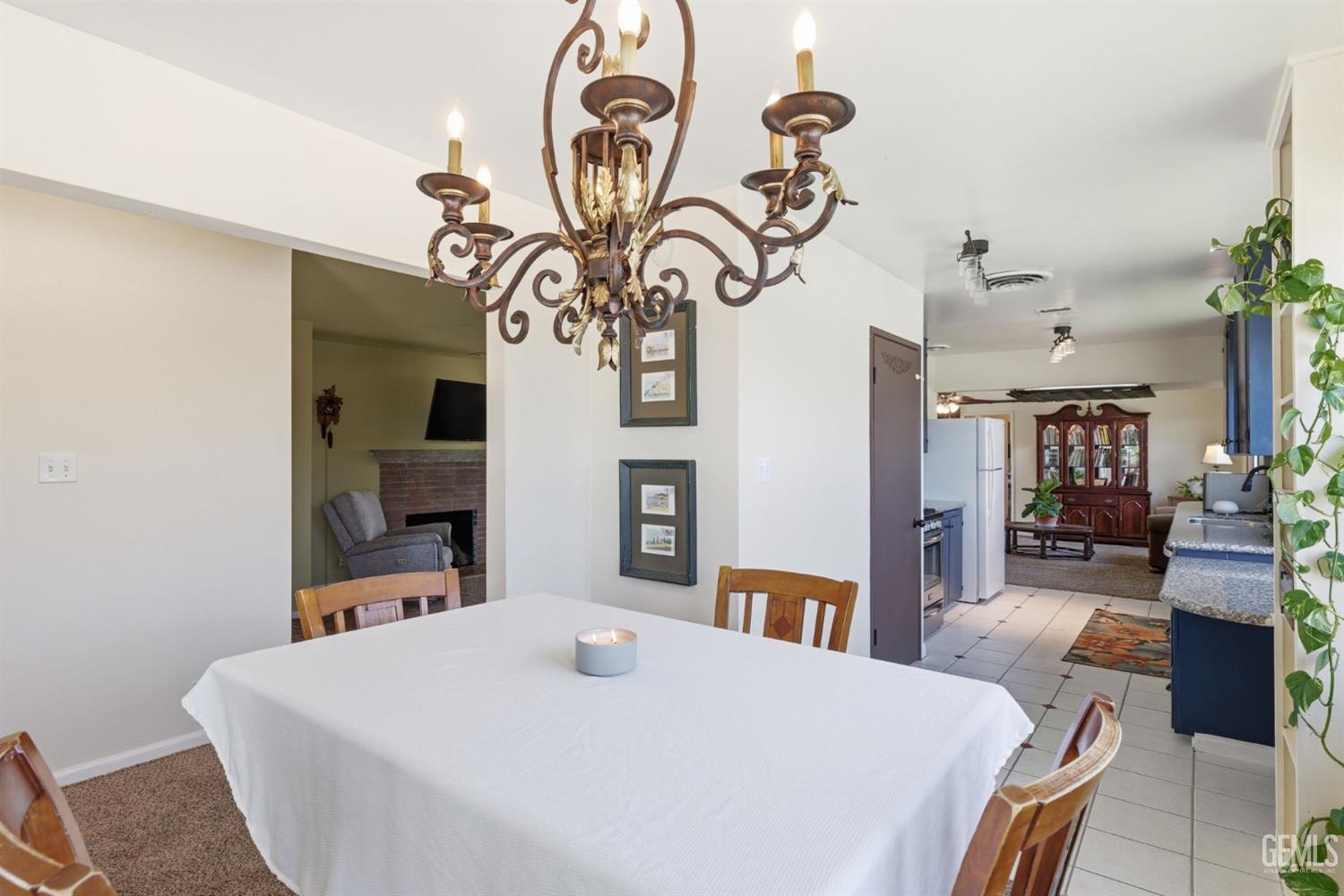 2228 Avondale Drive — photo 9