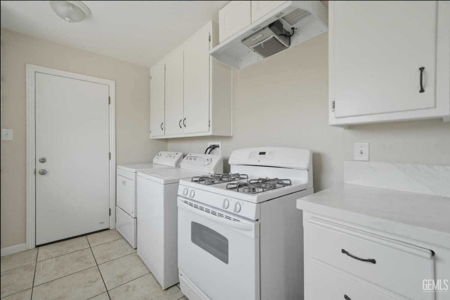 2540 Lynwood Street — photo 16