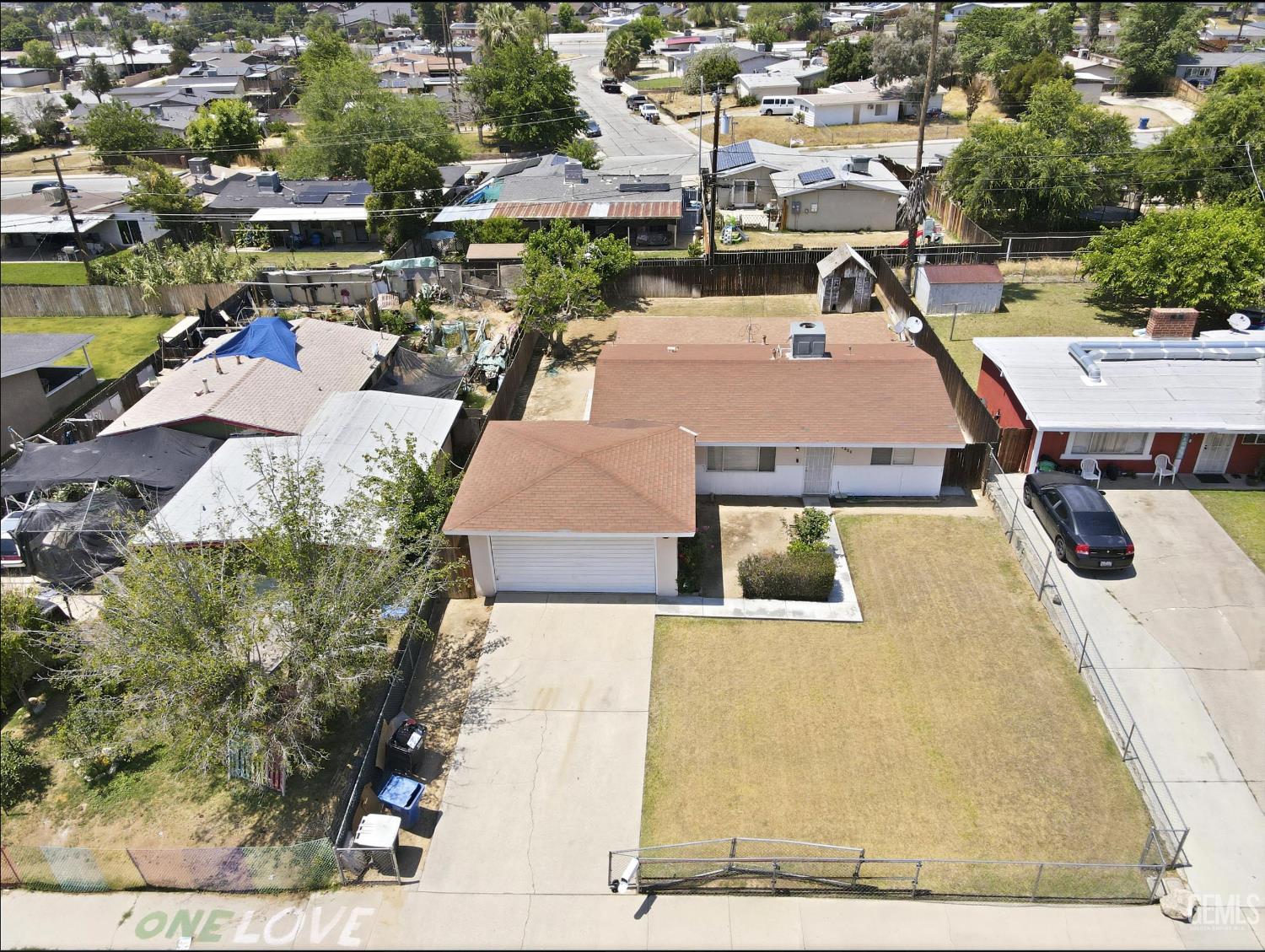 2540 Lynwood Street — photo 2