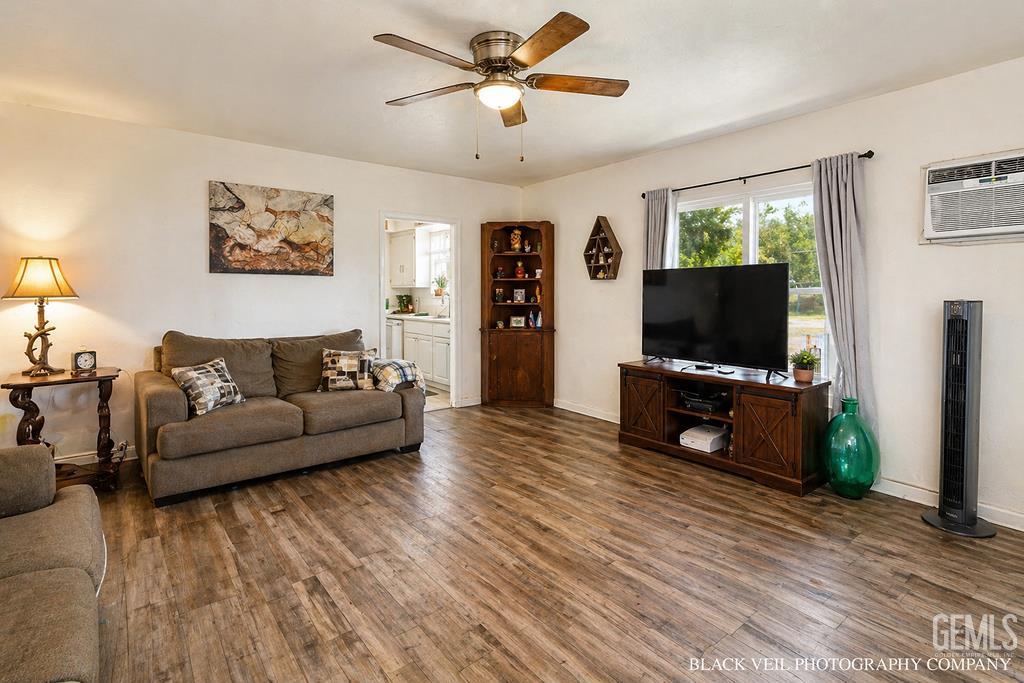 129 Wilson Avenue — photo 5