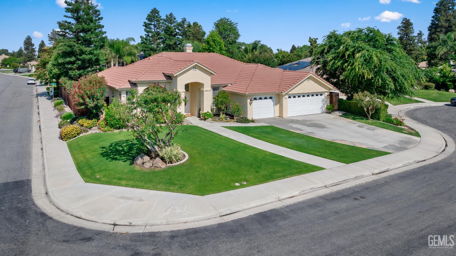 1009 Wealdshire Court — photo 45
