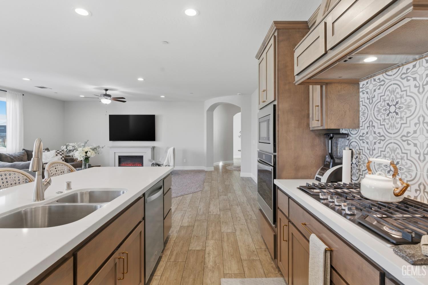 5206 Anaconda Avenue — photo 12