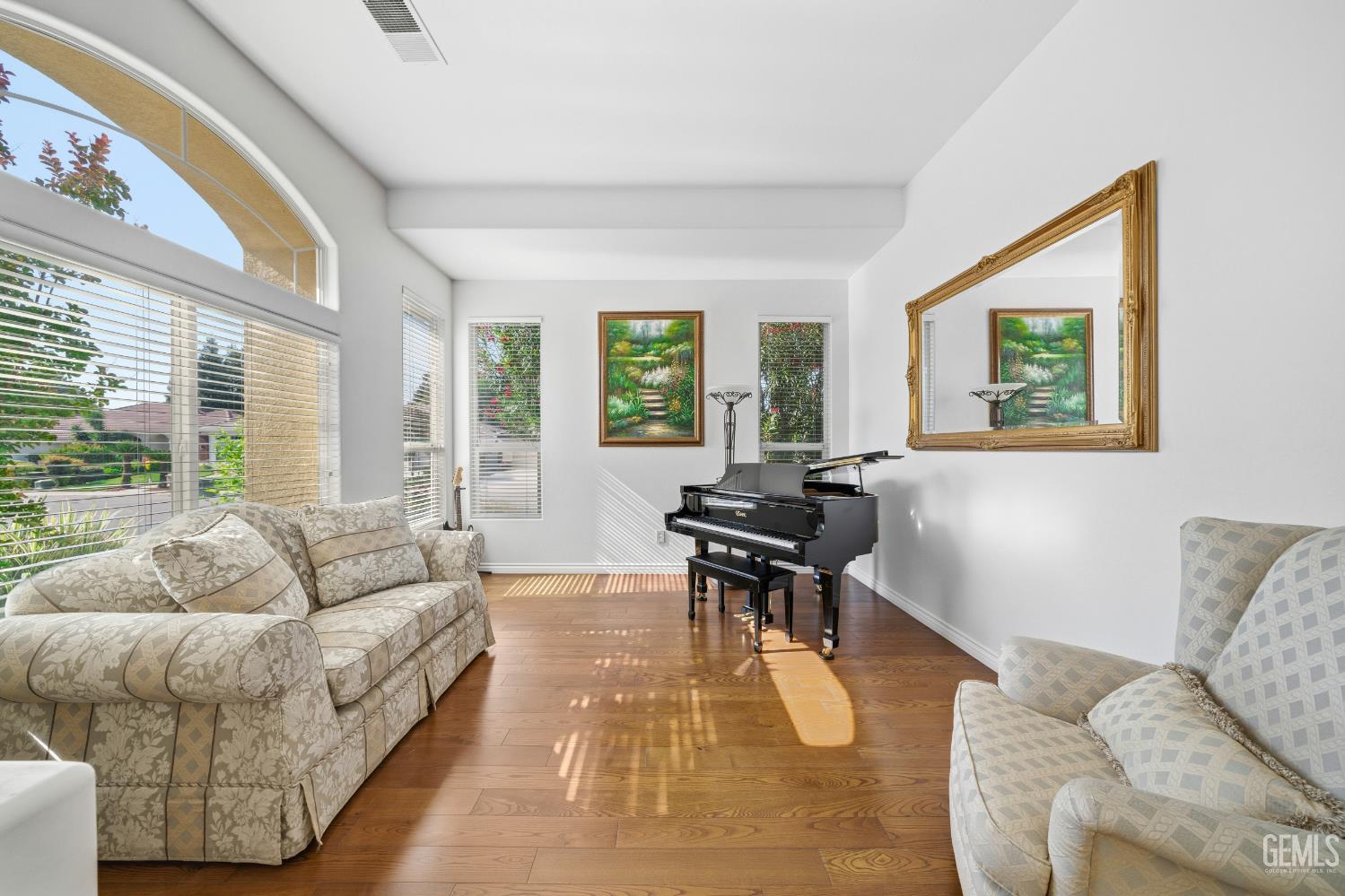 1009 Wealdshire Court — photo 4