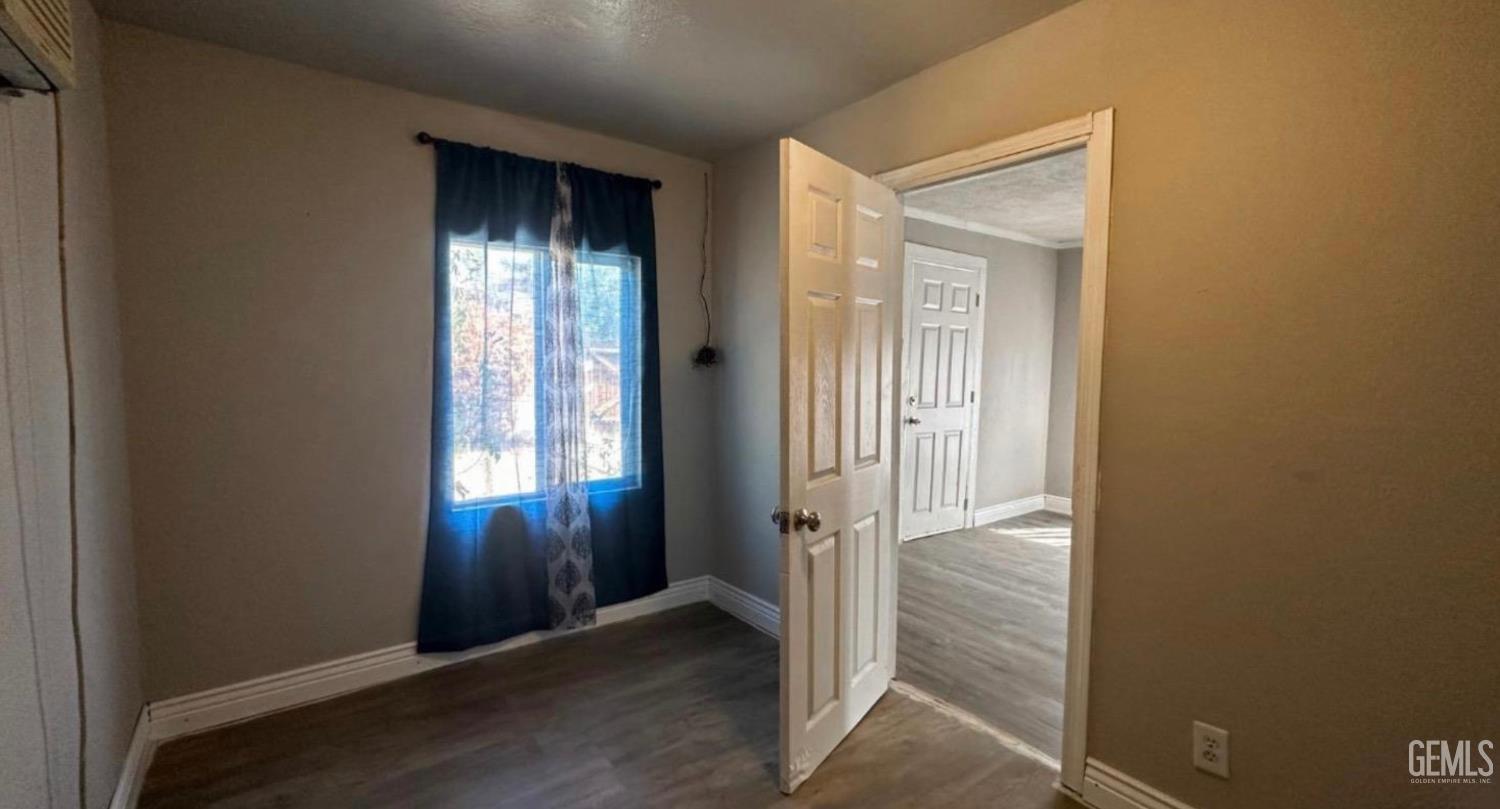 2606 N Baker Street — photo 9