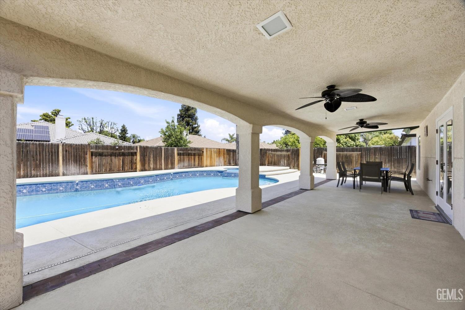 10600 Mersham Hill Drive — photo 40