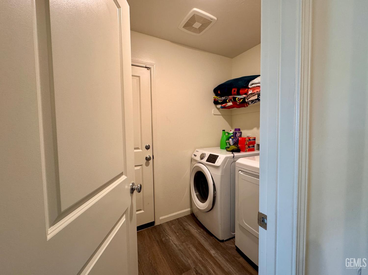 2025 Quarrenden Lane — photo 8