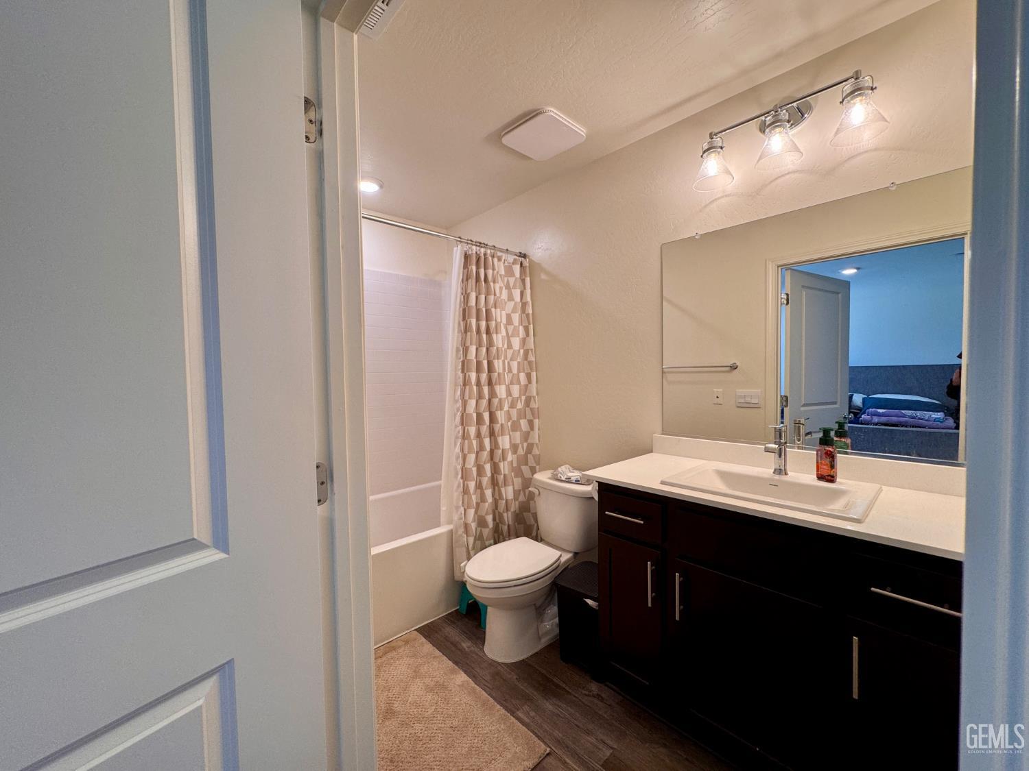 2025 Quarrenden Lane — photo 12