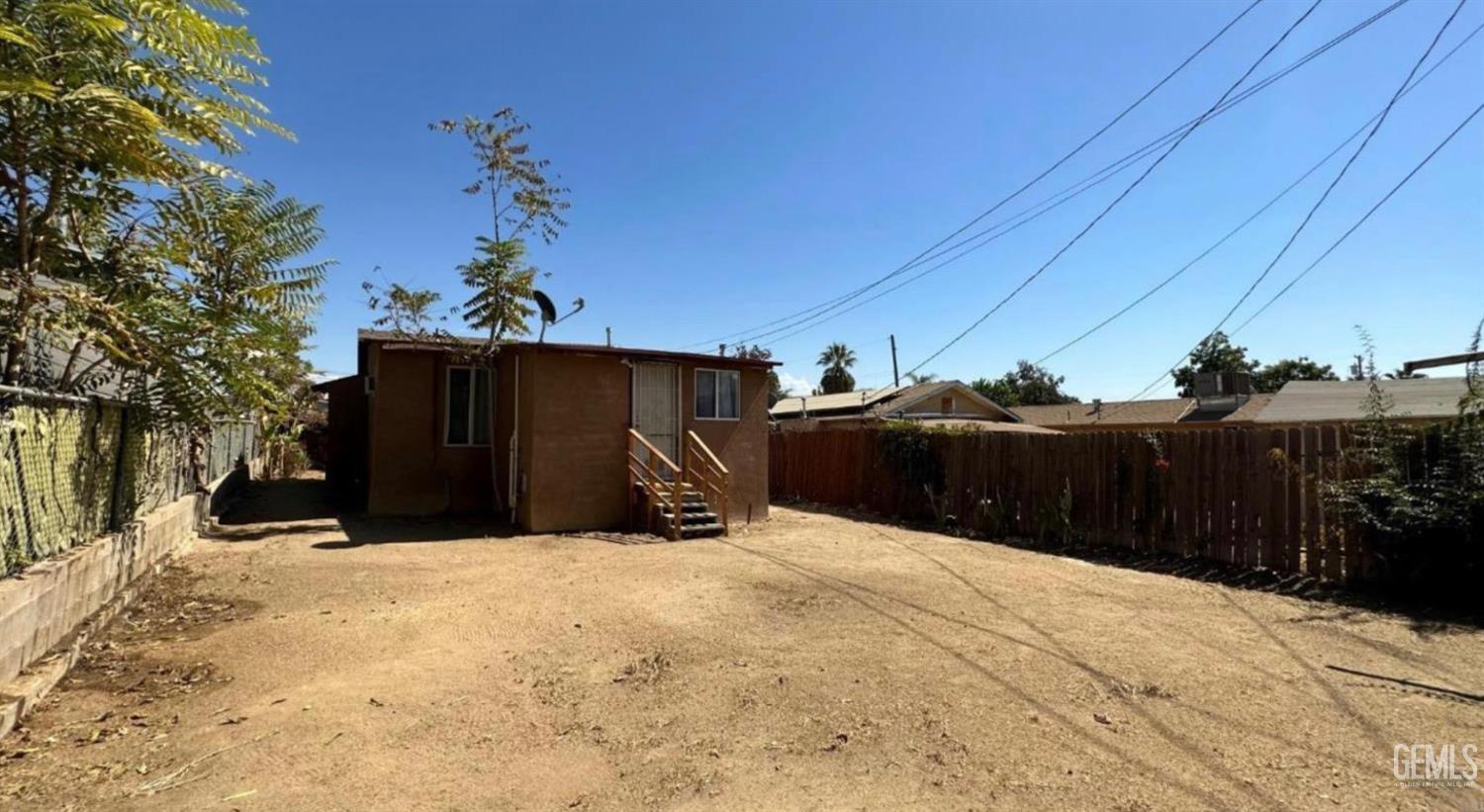 2606 N Baker Street — photo 10