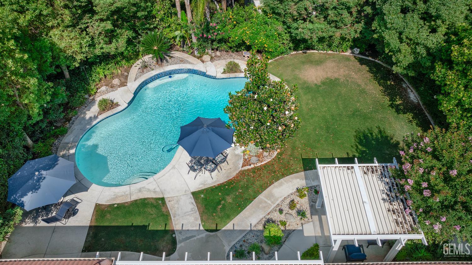 1009 Wealdshire Court — photo 43