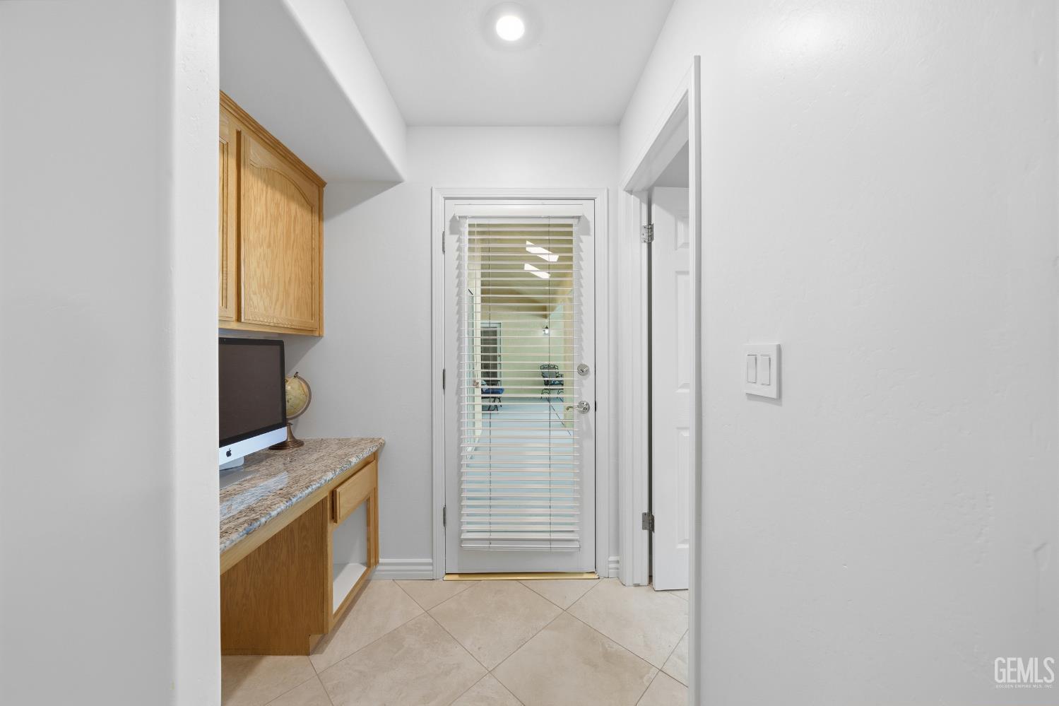 1009 Wealdshire Court — photo 21