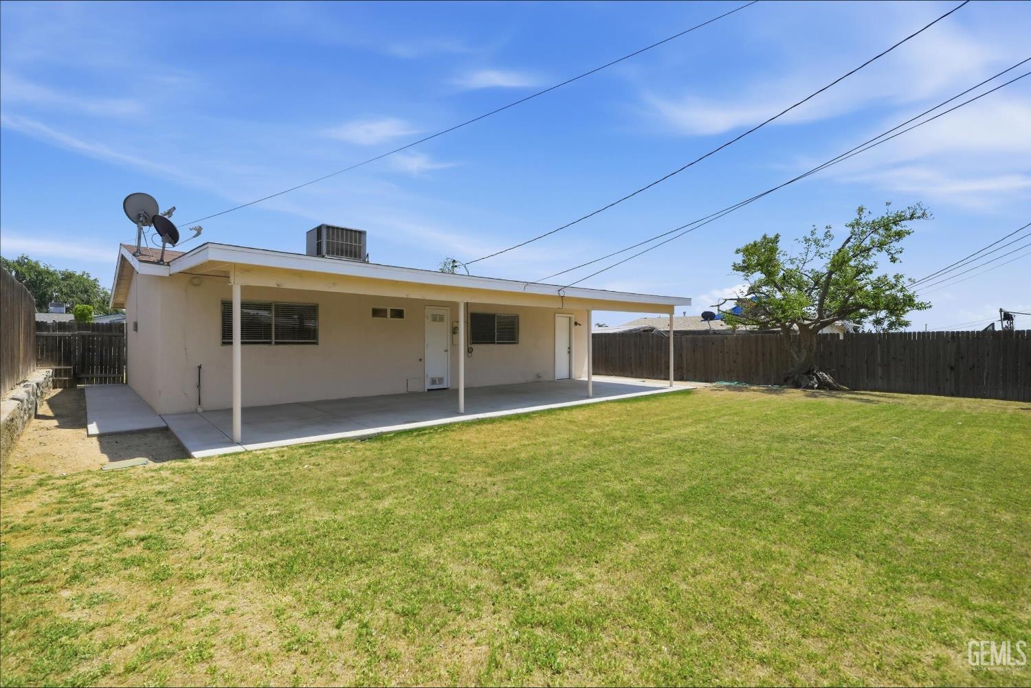 2540 Lynwood Street — photo 23