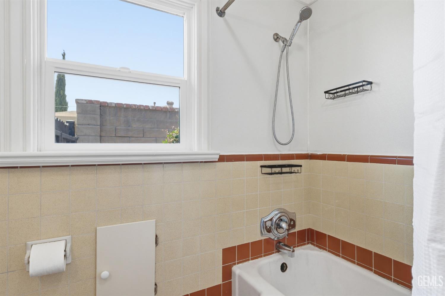 2228 Avondale Drive — photo 38